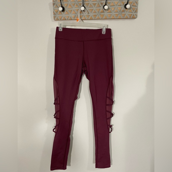 Maroon coloured Garage tights - Picture 1 of 5